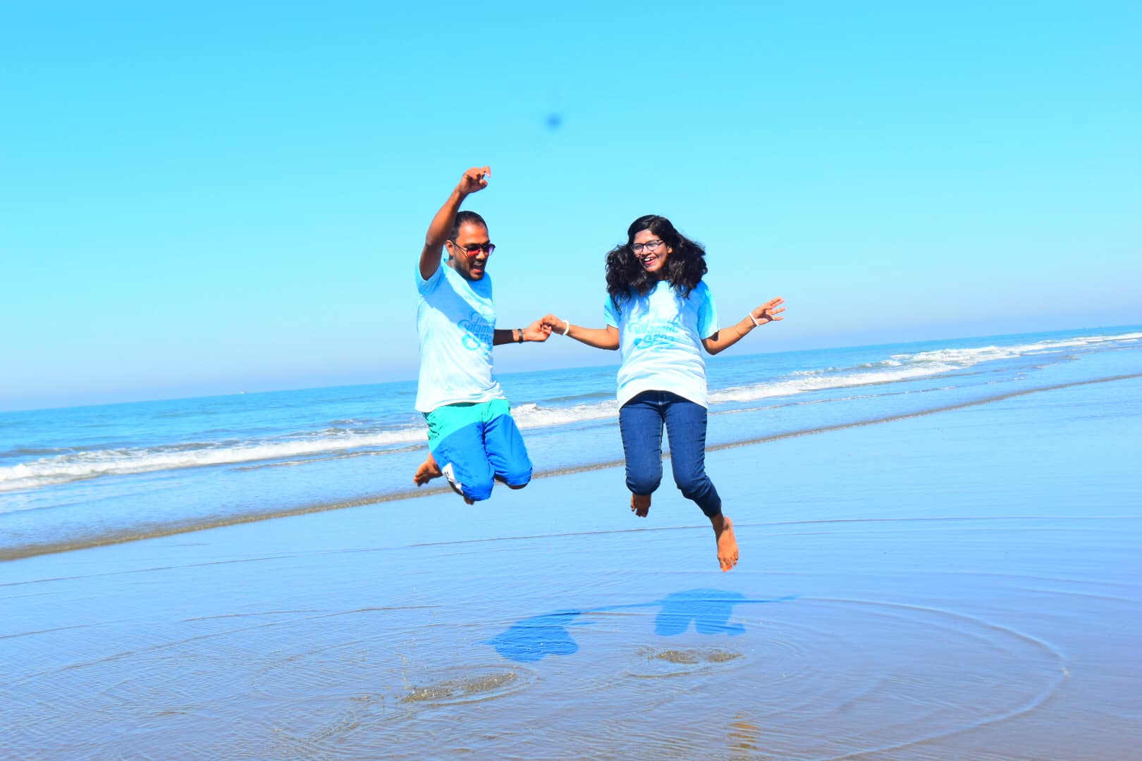 সমুদ্রের টানে মায়াবী কক্সবাজারে।